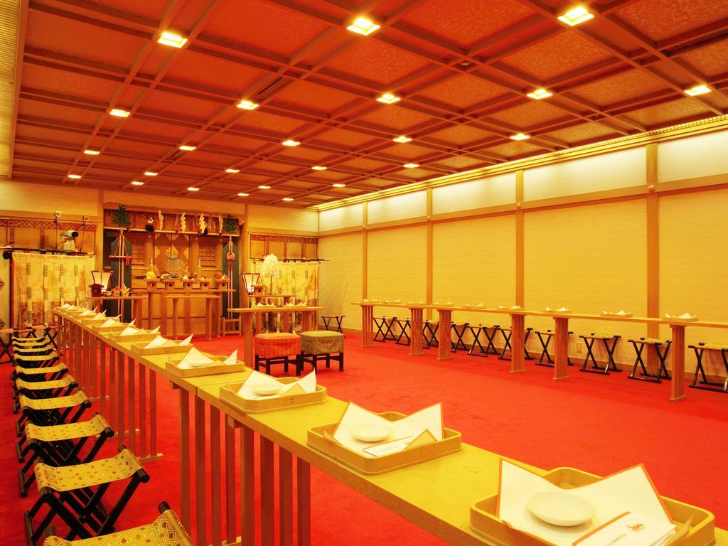 The Crown Palais New Hankyu Kochi Bagian luar foto
