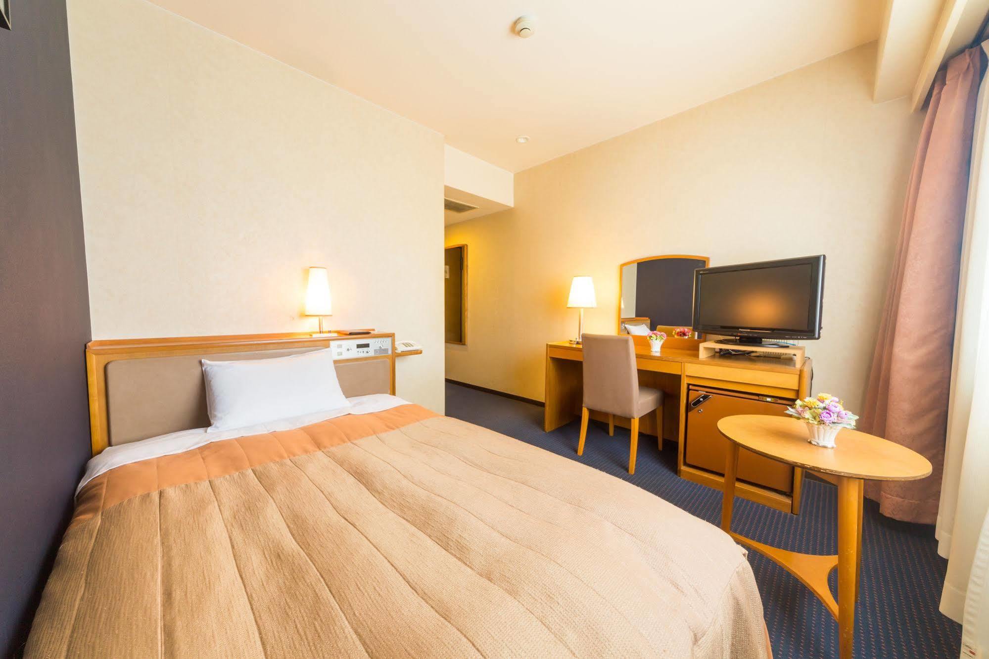 The Crown Palais New Hankyu Kochi Bagian luar foto