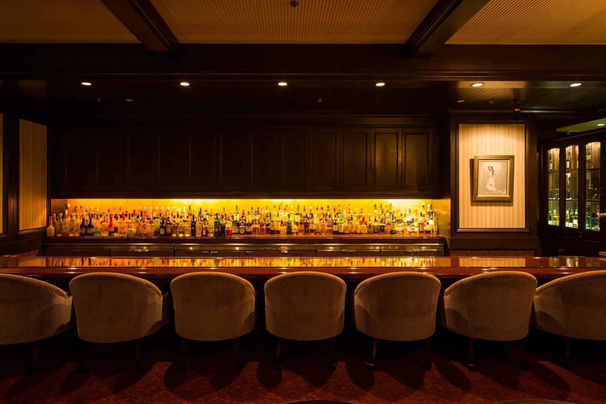 The Crown Palais New Hankyu Kochi Bagian luar foto