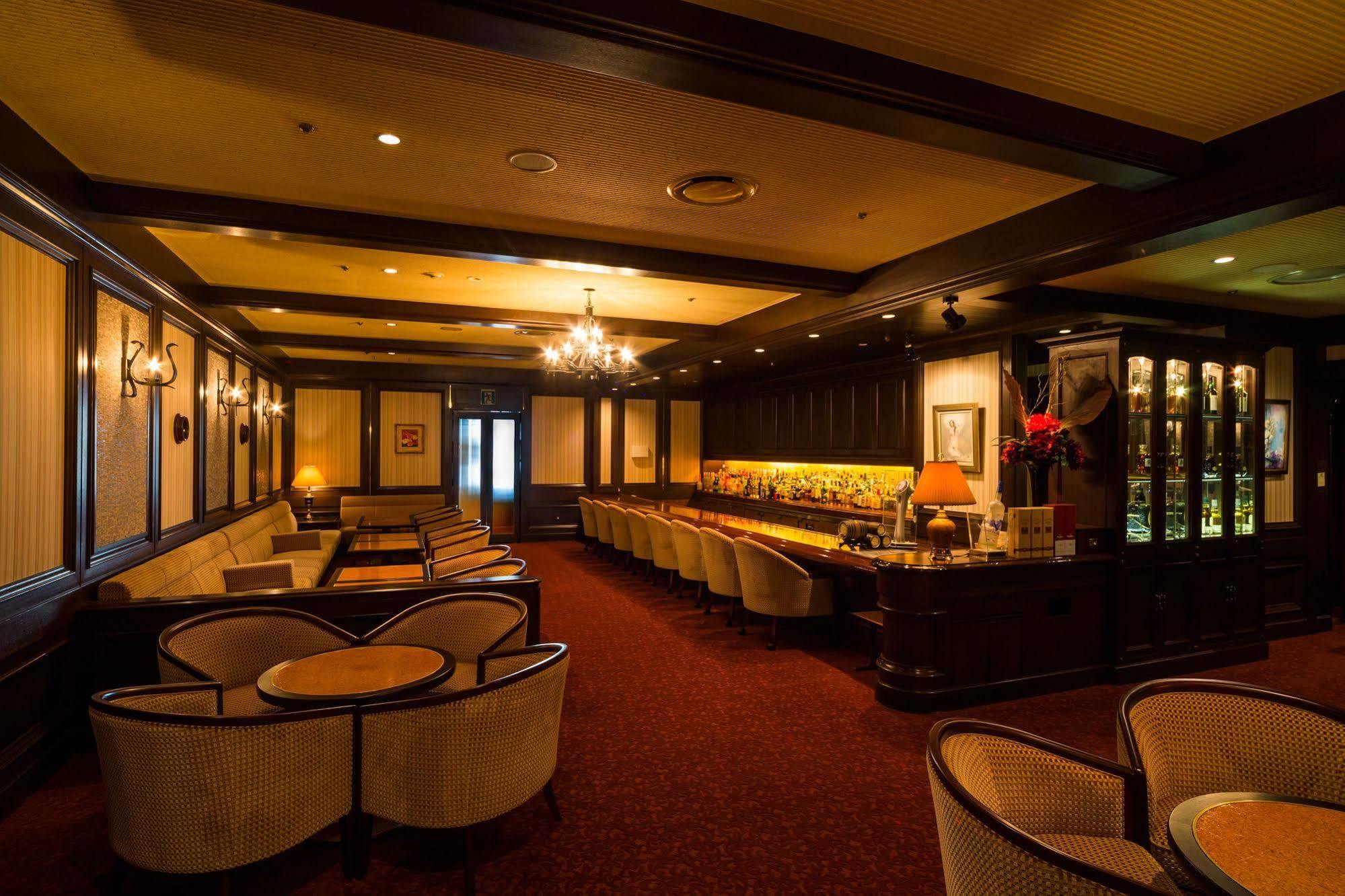 The Crown Palais New Hankyu Kochi Bagian luar foto
